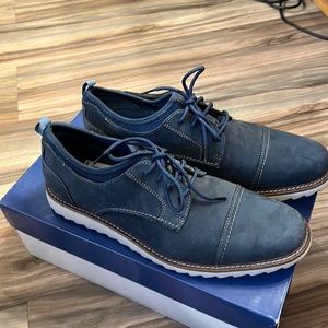 Men’s Johnston & Murphy Duncan Cap Toe Navy Nubuck Shoe Size 12M